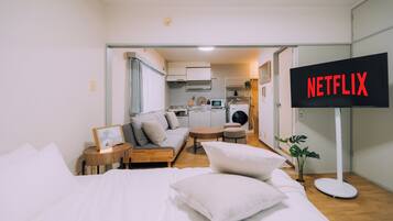 Apartment, 1 Bedroom, Non Smoking | Desk, iron/ironing board