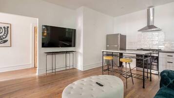Basic Apartment | Interior