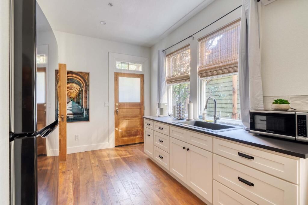 Apartamento básico, patio | Cocina privada