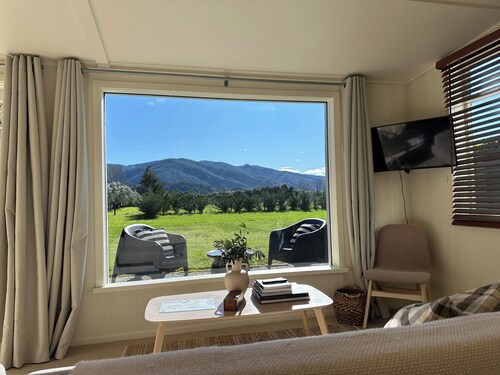 THE PACKING SHED - WITH BIKES 🚲 🚲