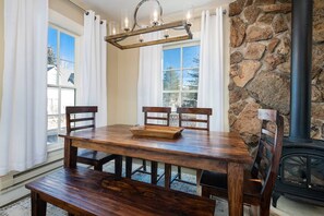 تناول الطعام