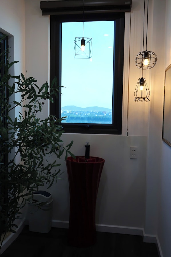 Basic Room, City View | Free WiFi