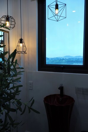 Quarto básico, vista para a cidade | Wi-Fi de cortesia