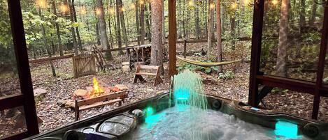 Outdoor spa tub