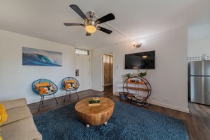 TV - Walk to Beach | Pool + AC | Heart of Kihei (Kihei)