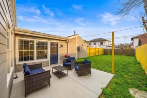 Terrace/patio - Orbital Oasis: Dual Living near NASA (Baytown)