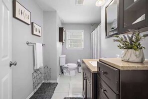 Doccia, asciugacapelli, asciugamani