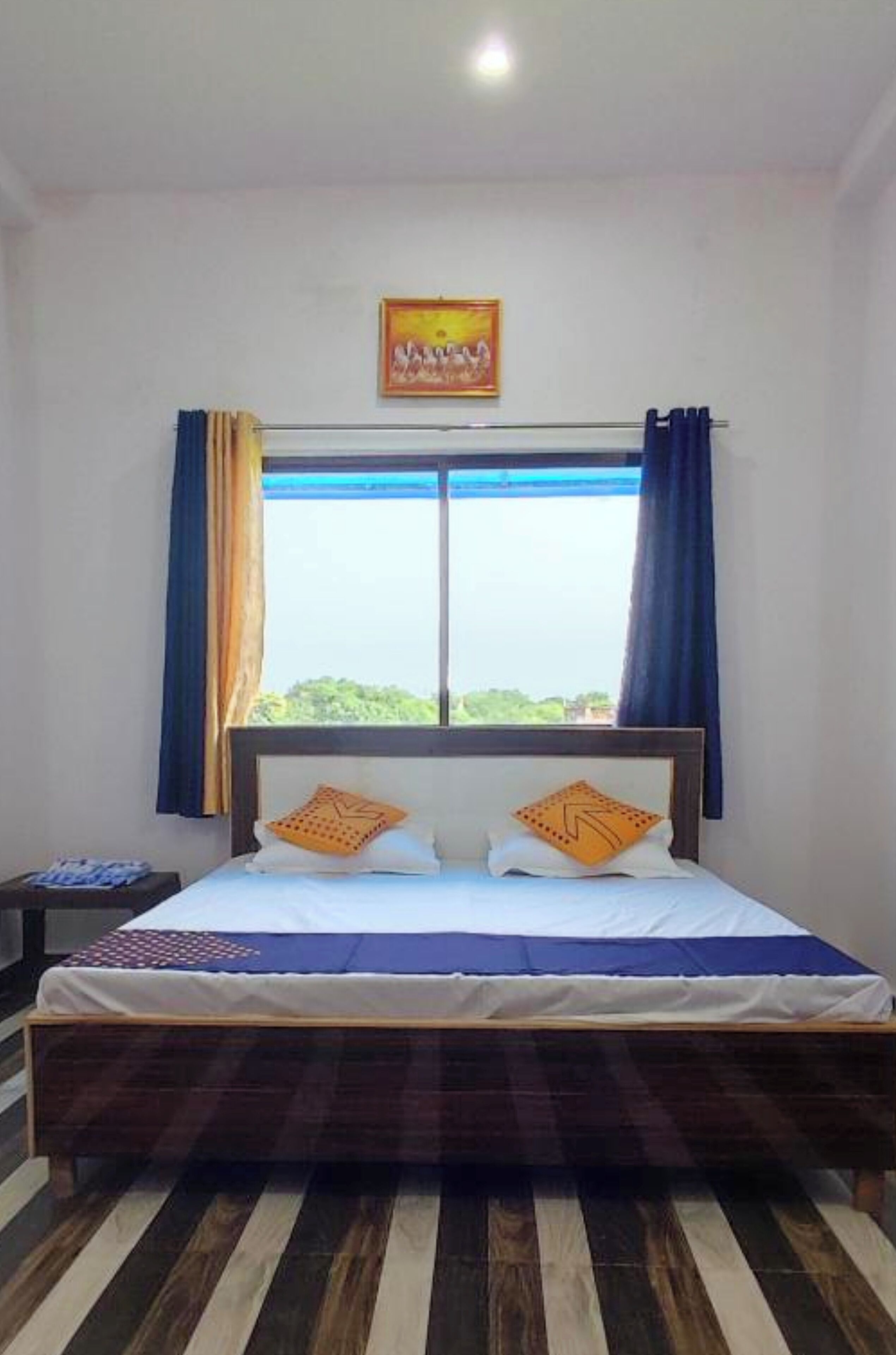 Deluxe Double Room, Air conditioning | Hypo-allergenic bedding, desk, soundproofing, free WiFi