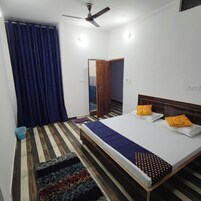 Deluxe Double Room, Air conditioning | Hypo-allergenic bedding, desk, soundproofing, free WiFi