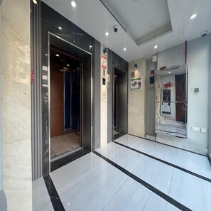 House | Reception