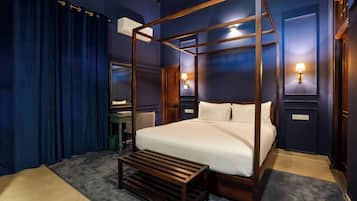 Deluxe Double Room, Garden View | Desk, laptop workspace, free WiFi