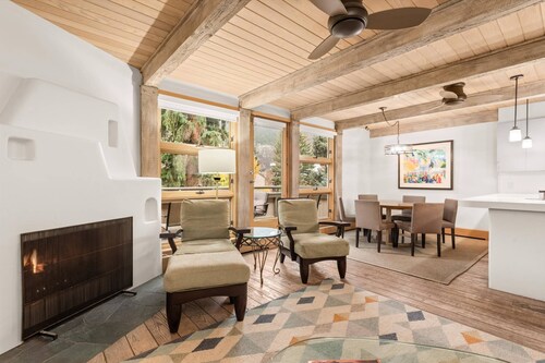 Newly Listed! Mountain-View On Main St Aspen. Walk To Town, Dining, Skiing & Shuttle. W/D, FP, HT