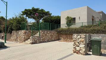 Enceinte de lâhĂ©bergement