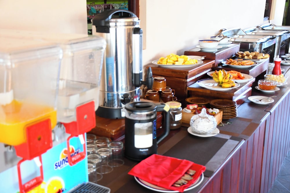 Drifters Hotel & Beach Restaurant by null