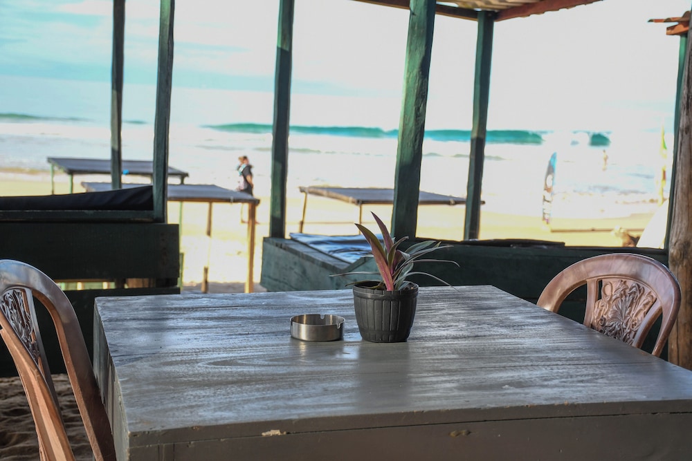 Drifters Hotel & Beach Restaurant by null