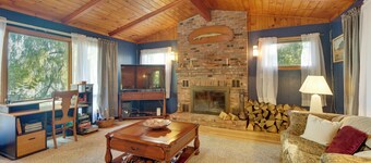 Winter Wonderland: Waterfront Lake Champlain Home