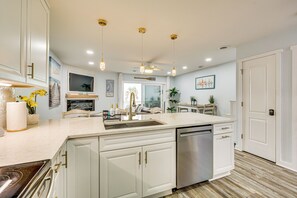 Fridge, microwave, dishwasher, coffee/tea maker