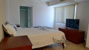 4 dormitorios, tabla de planchar con plancha, wifi y ropa de cama