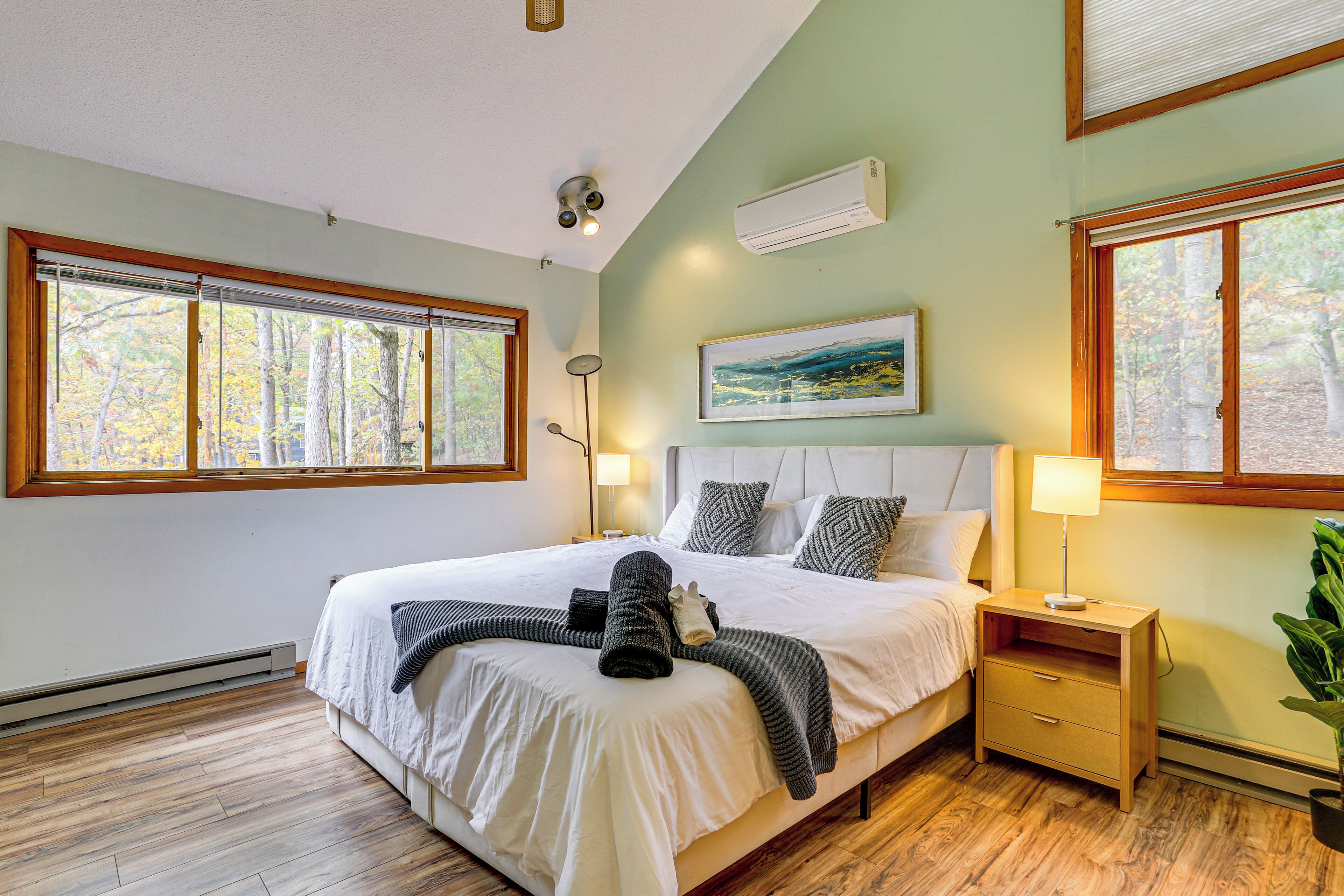 6 chambres, bureau, fer et planche à repasser, accès Internet