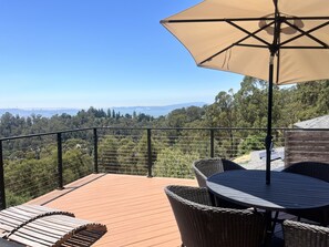 تناول الطعام بالخارج