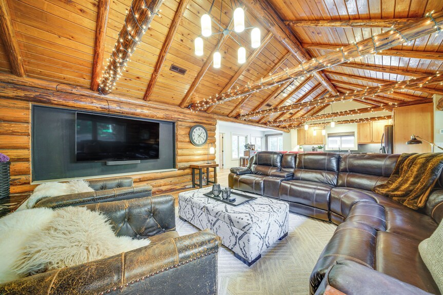 Contemporary Log Cabin Near Cle Elum Lake! - Roslyn, WA