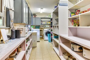 Interior - Forested Family Hideaway Near Lake Sinclair! (Eatonton)