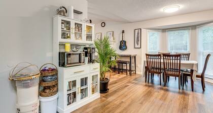 Easy I-20 Access to ATL: Suburban Retreat w/ Yard