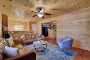 Una televisión, una oficina