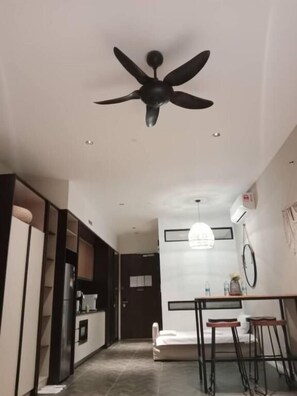 Family Apartment, 1 Katil Ratu (Queen), City View | Cadar kapas Mesir, peralatan tempat tidur premium, tilam berlapik, meja 