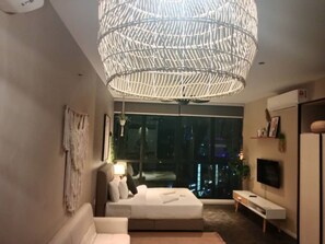 家庭開放式客房, 1 張加大雙人床, 城市景 | 埃及棉床單、高級寢具、特厚豪華床墊、書桌