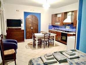 4 bedrooms, free WiFi, bed sheets