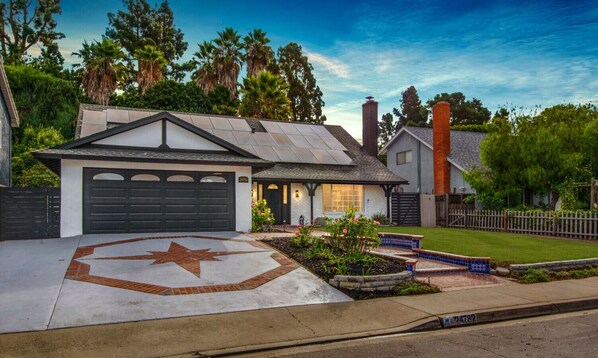 Exterior - Lux MV Home | Live Like A Local | Backyard Oasis (Mission Viejo)