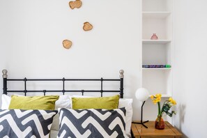 1 bedroom, iron/ironing board, free WiFi, bed sheets - Charming 1 bed apartment near British Museum (Greater London)