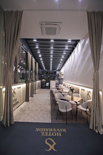 Hotel Riverside