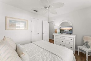3 bedrooms, travel cot, free WiFi