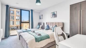 3 bedrooms, internet, bed sheets, wheelchair access