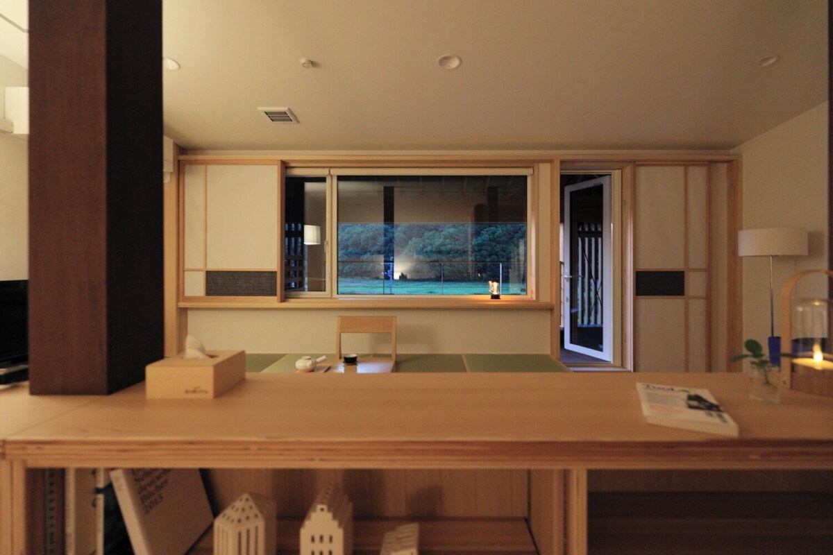 Quarto duplo superluxo, sacada, vista para a montanha | Cofres nos quartos, escrivaninha, Wi-Fi de cortesia