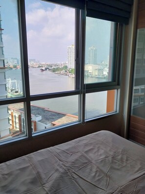 1 bedroom, internet, bed sheets