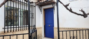 Casa Carolina Retreat in Oria -sleeps4 - Aircon