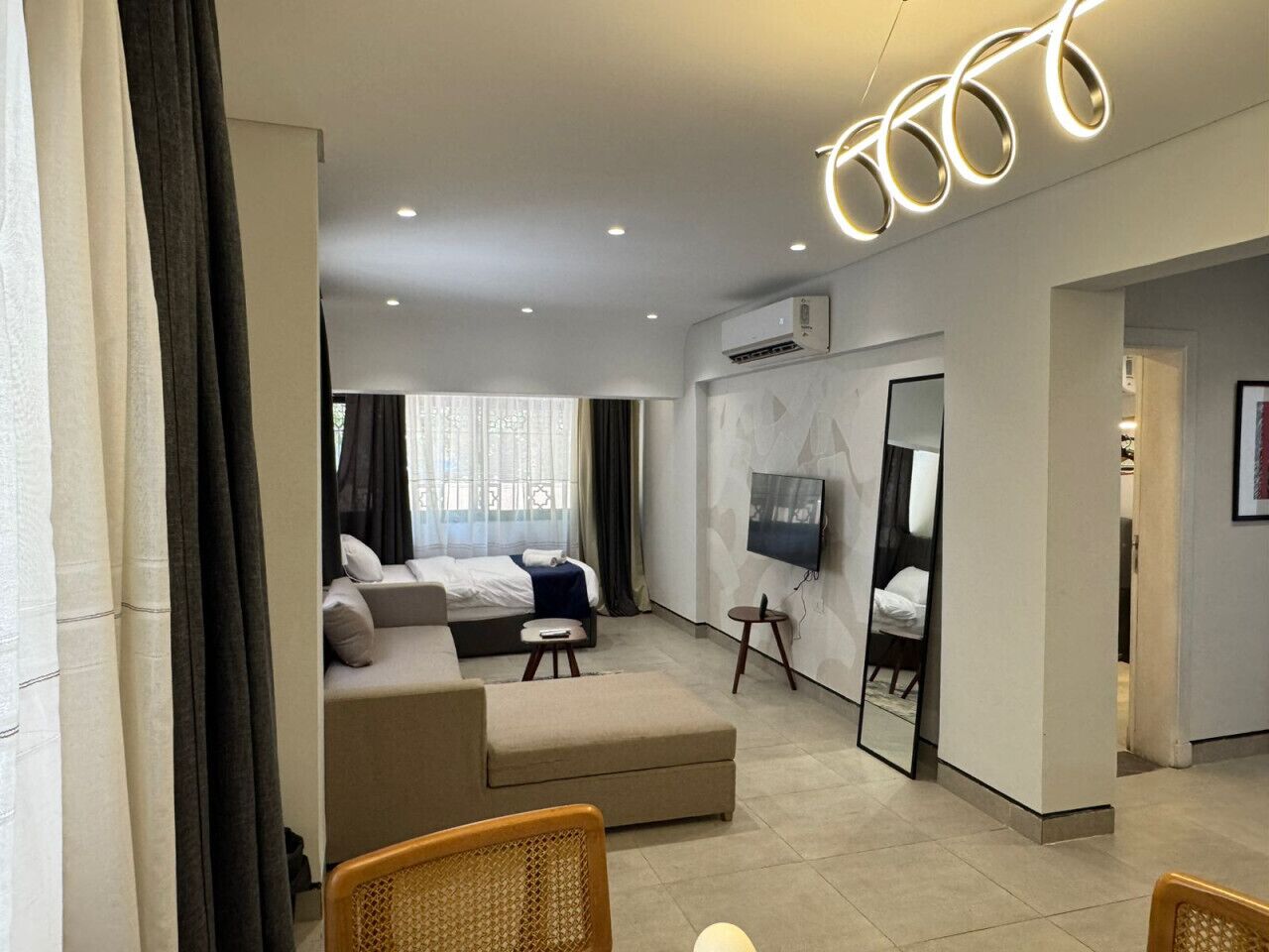 1 dormitorio, escritorio, wifi y ropa de cama