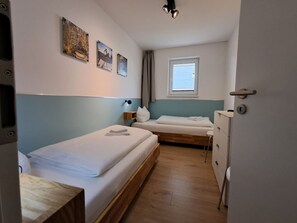 Unclassified image, 3 of 24, button