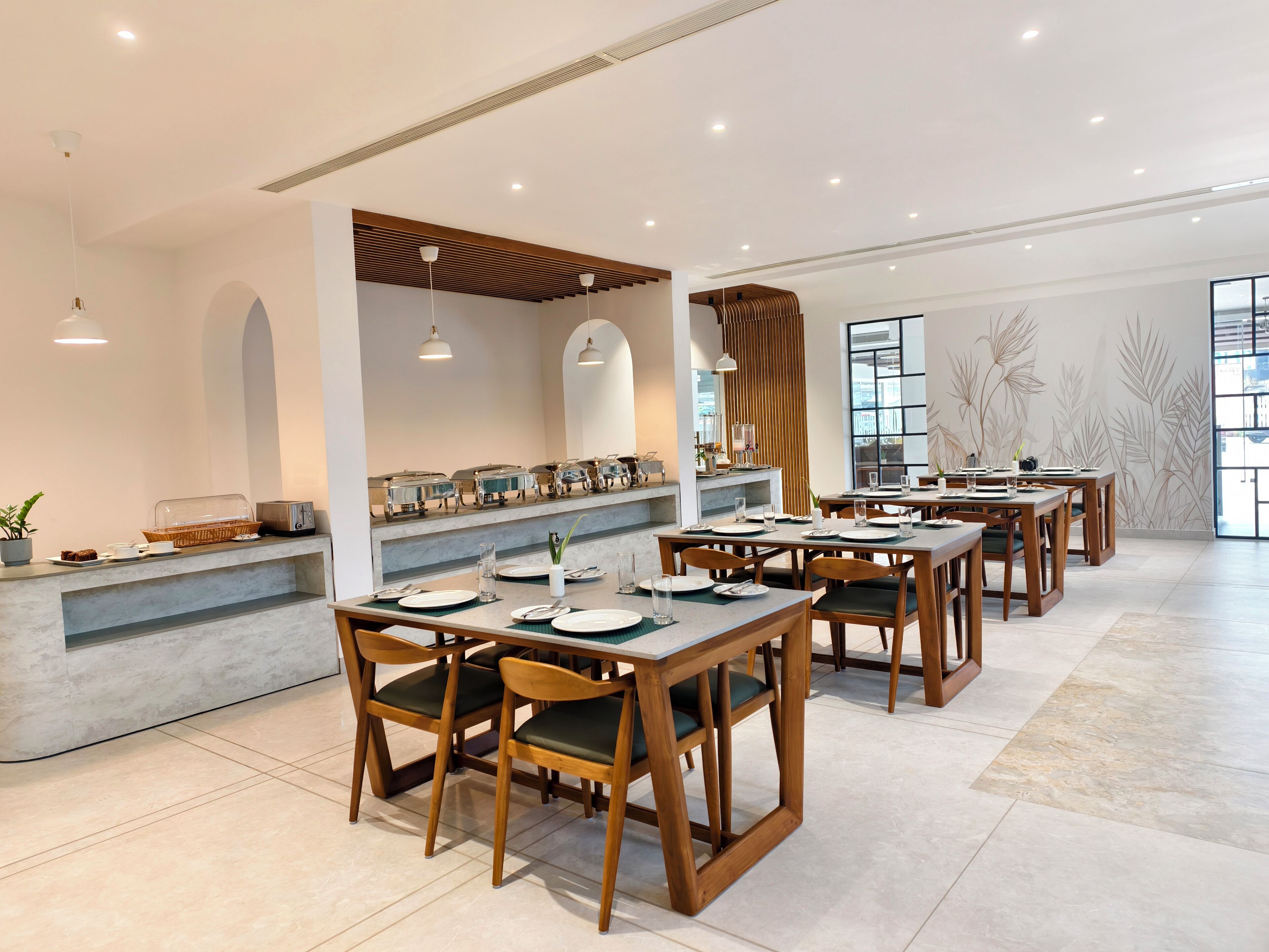 Free daily continental breakfast 