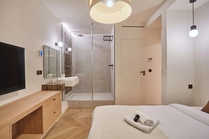 3 bedrooms, iron/ironing board, Internet, bed sheets