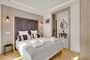 2 bedrooms, desk, iron/ironing board, free WiFi