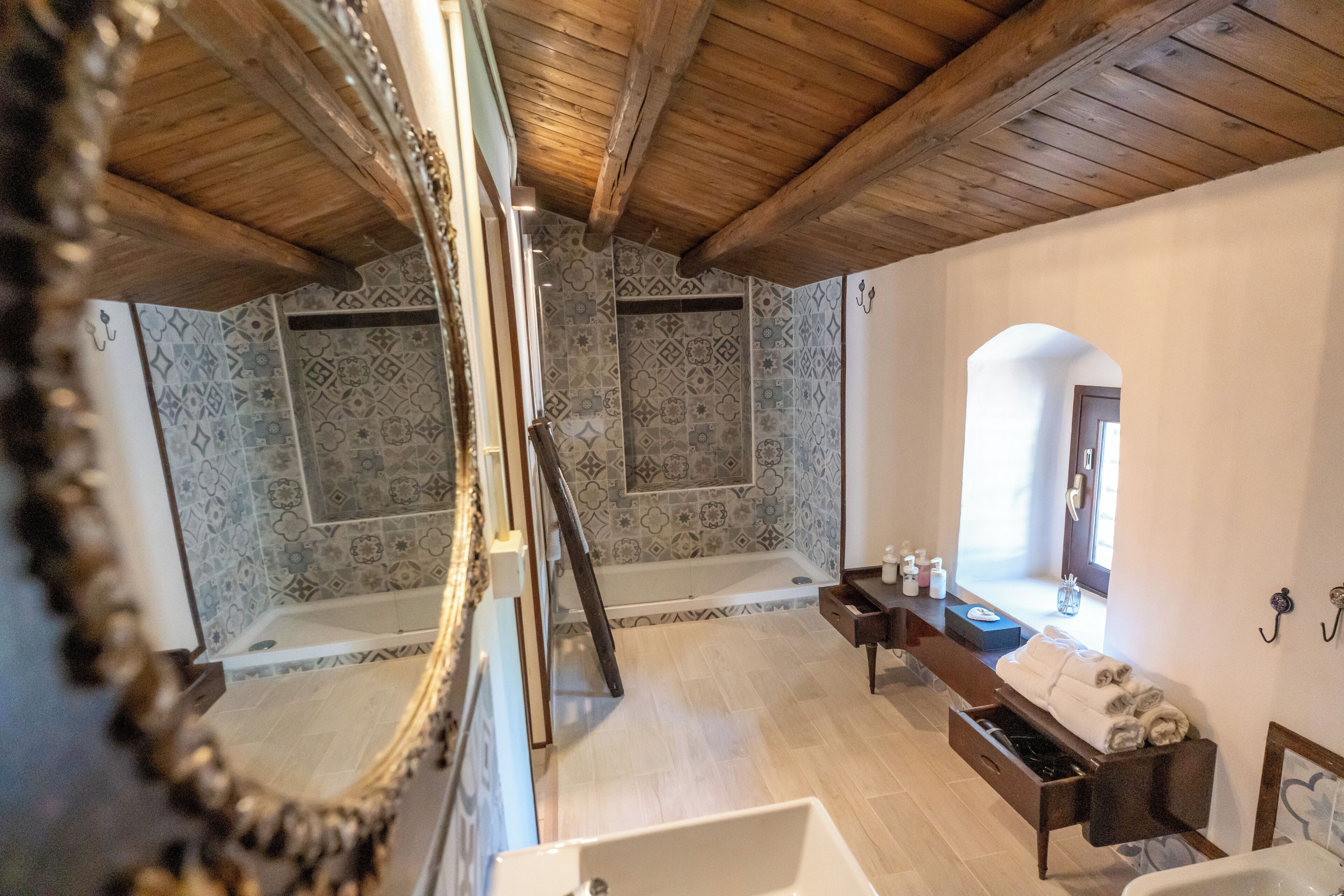 Superior Suite, Garden View | In-room safe, soundproofing, free WiFi