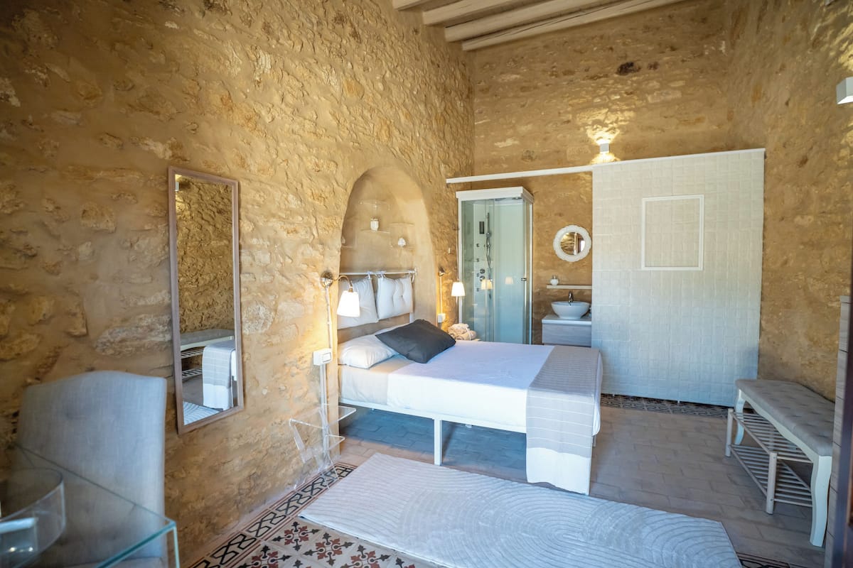 Standard Double Room, Patio | Minibar, in-room safe, soundproofing, free WiFi