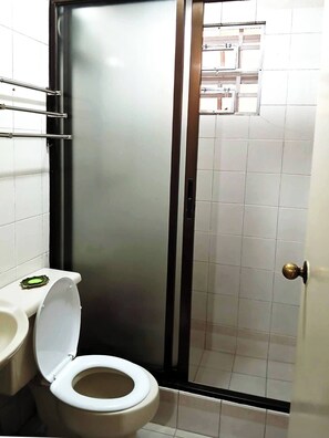 บ้านพัก, 3 ห้องนอน, สูบบุหรี่ได้, ระเบียง | ห้องน้ำ