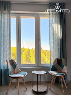 Casa geminada, vista para a colina | Área de estar