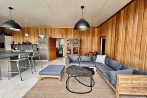 Smart TV, fireplace, stereo - Provencal Villa with Garden & Pool (Uzès)