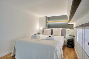 2 chambres, bureau, fer et planche à repasser, accès Internet